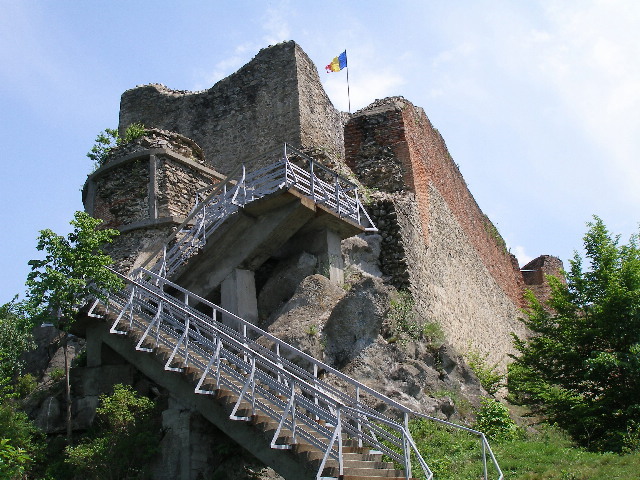 cetatea_poienari.jpg